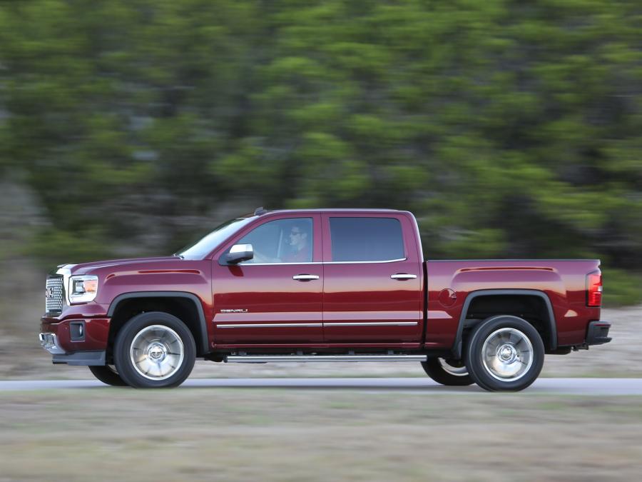  GMC Sierra Denali Crew Cab 2013 года  (фото 9 из 16)